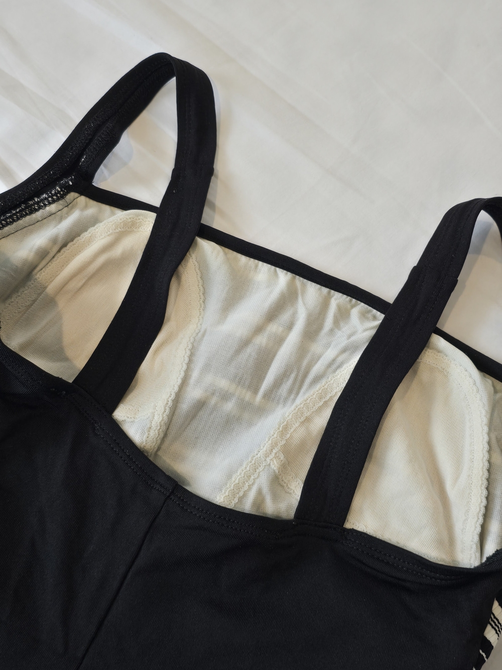 Set Of Two One-Piece Swimsuits. Size L. 12 - Picture 8 of 10